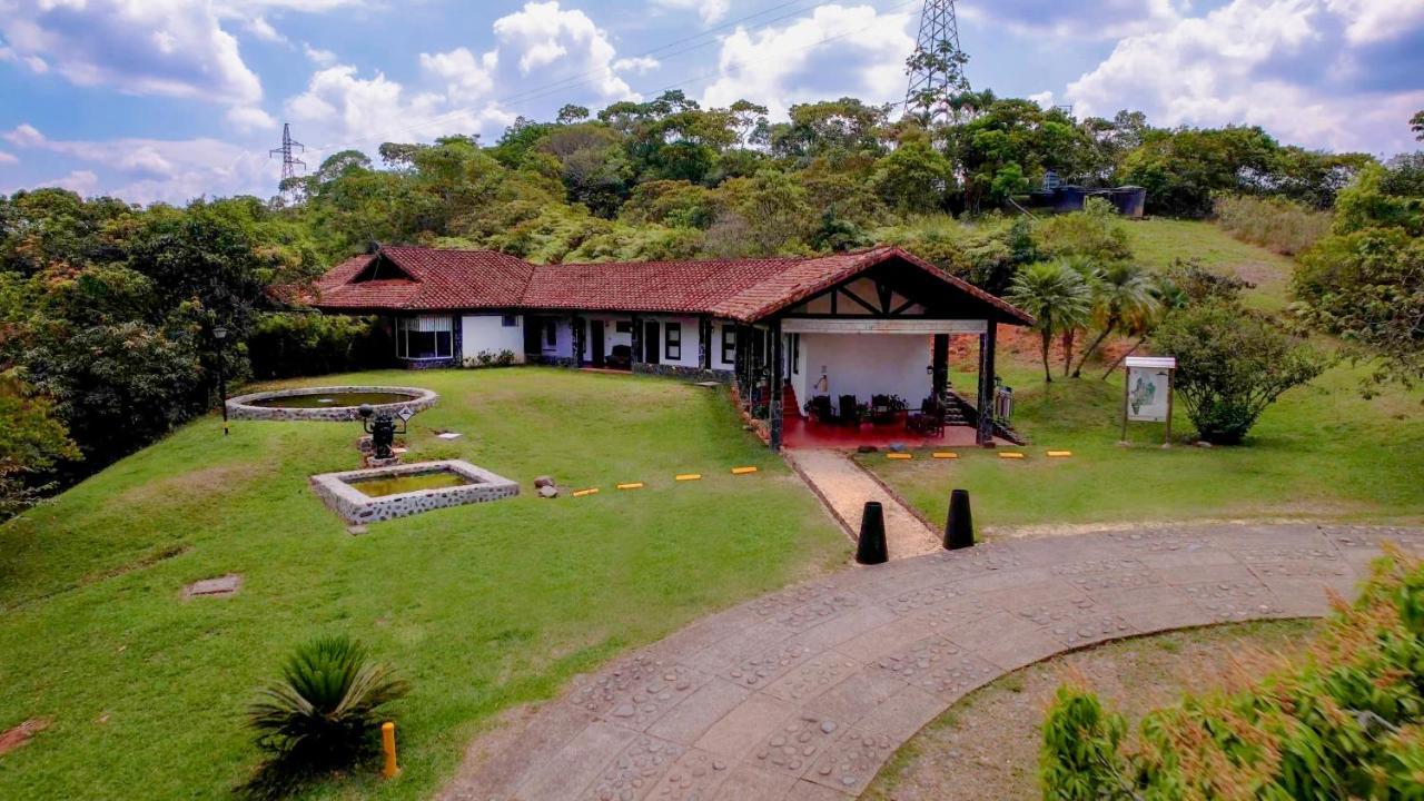 Lagogrande Hotel Jamundi Exterior photo